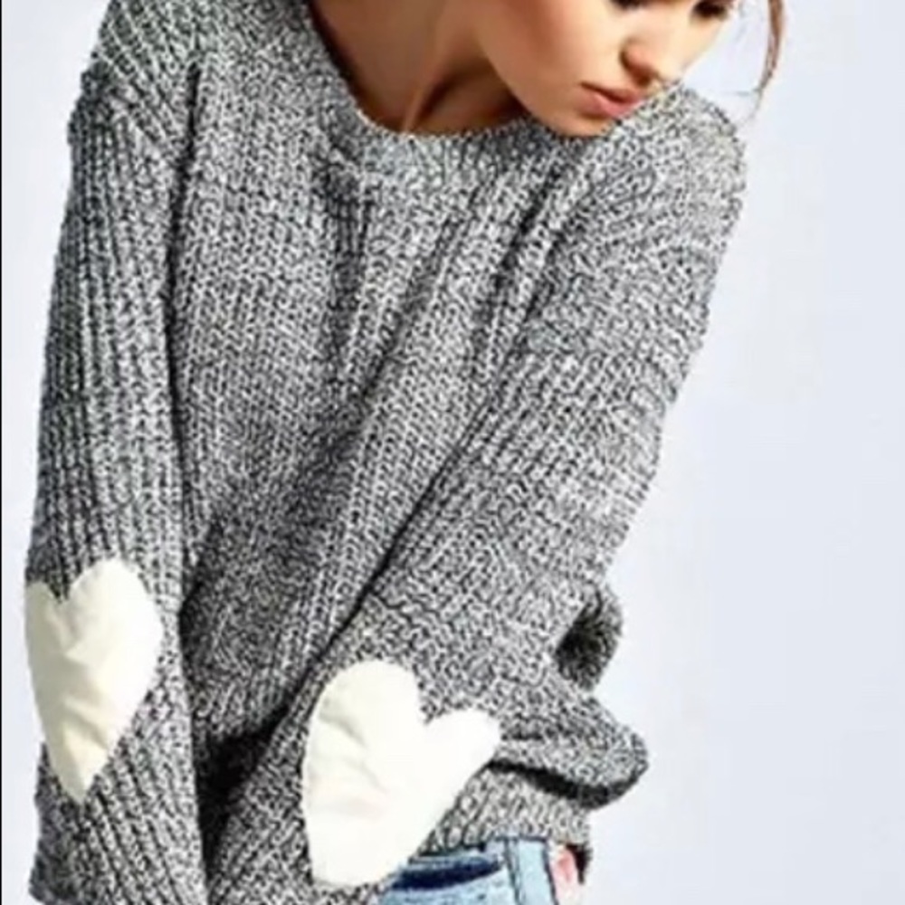Super Cute ❤️ Sleeve Sweater